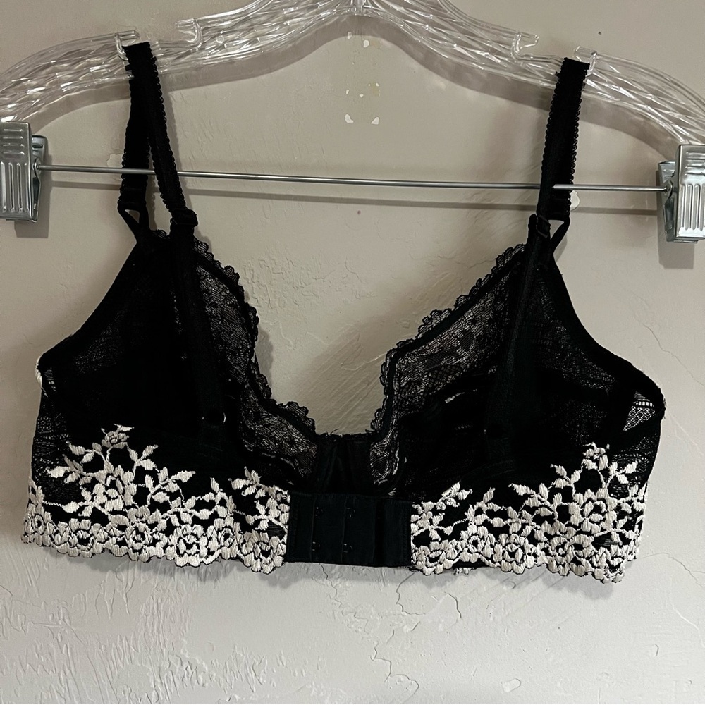 Wacoal Embrace Lace‎ Underwire Black/Cream Bra - Picture 6 of 8